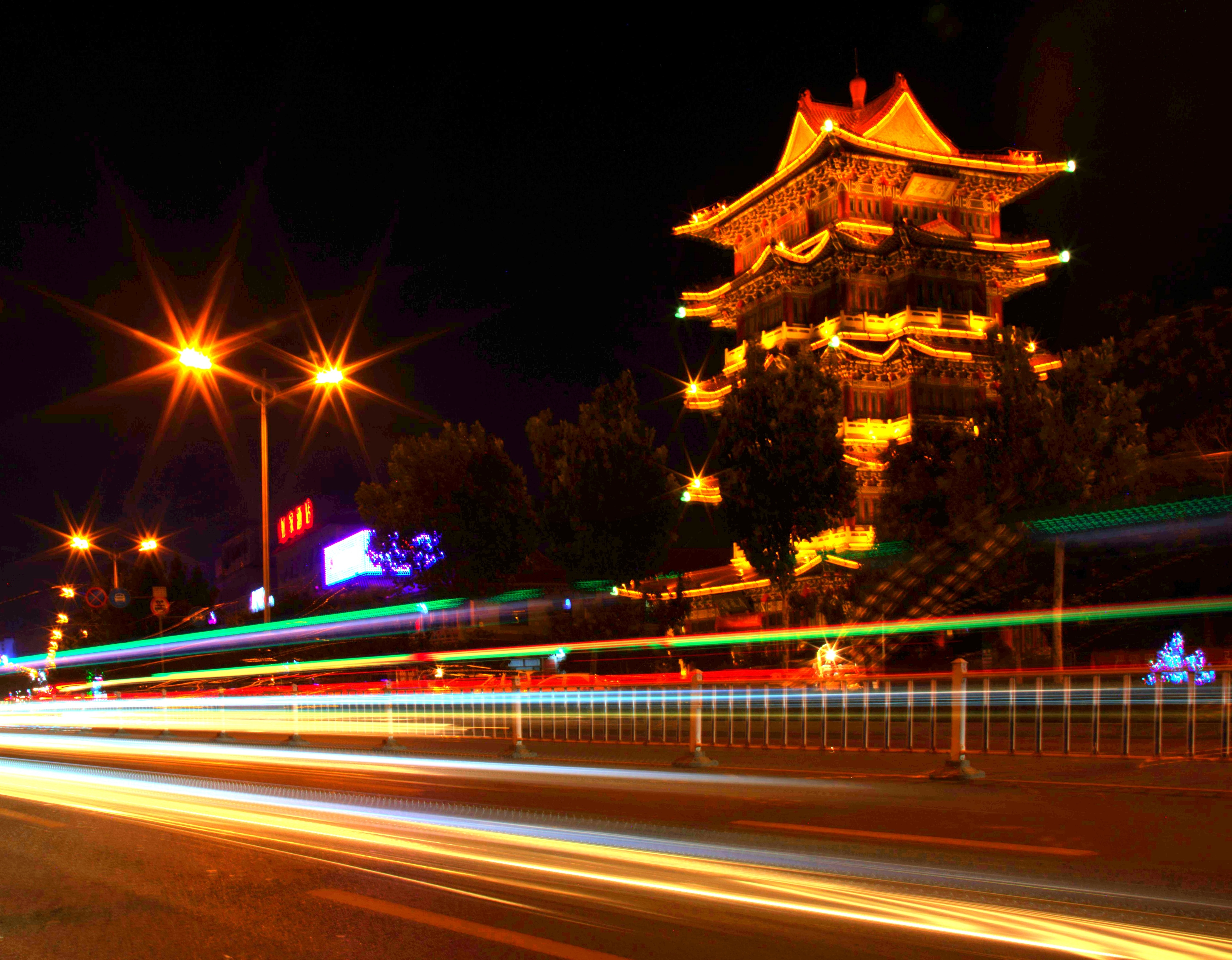 夜晚,拍摄清风楼,清风楼位于河北省沧州京杭大运河边.