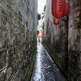 一条古老的小巷--中秋节摄于安徽西递村