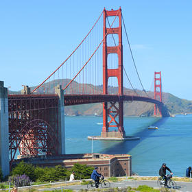 美国旧金山金门大桥，由桥梁工程师约瑟夫·斯特劳斯设...
