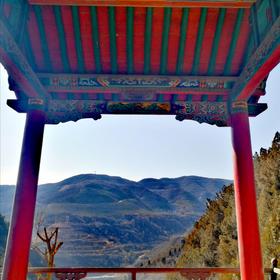 这是山西省太原市太山的龙泉寺，始建于唐朝武则天。寺...