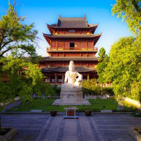 《静》   十月的一个周末去了趟南京的毗卢寺，下午时分...