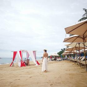 泰国苏梅岛南部海滩的蜜月执行，为老婆的背影点个赞...