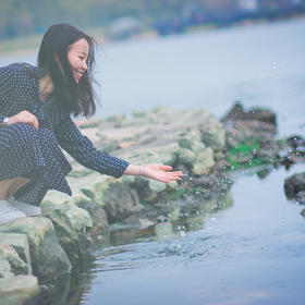 刚开园不久的深圳人才公园，带上摄影师一块戏水，嘻嘻...