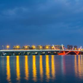 取景：蠡湖大桥是无锡的地标性建筑之一。

曝光：
...