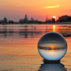 国庆度假，用随身带的水晶球拍的海边日落，华为P20Pro...