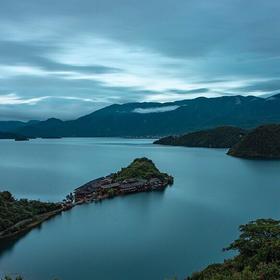 今年第一次去泸沽湖，第一次看见美丽的里格半岛，趁着...