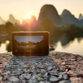在阳朔工农桥用手机拍摄

不想拍风景照
刚好手里有一台...