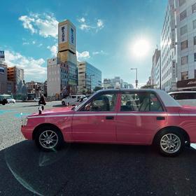 福冈市粉色出租车
