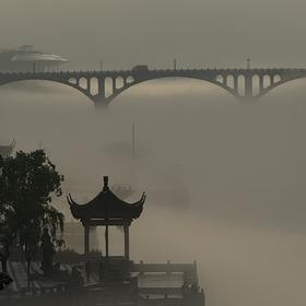 雾锁新安江